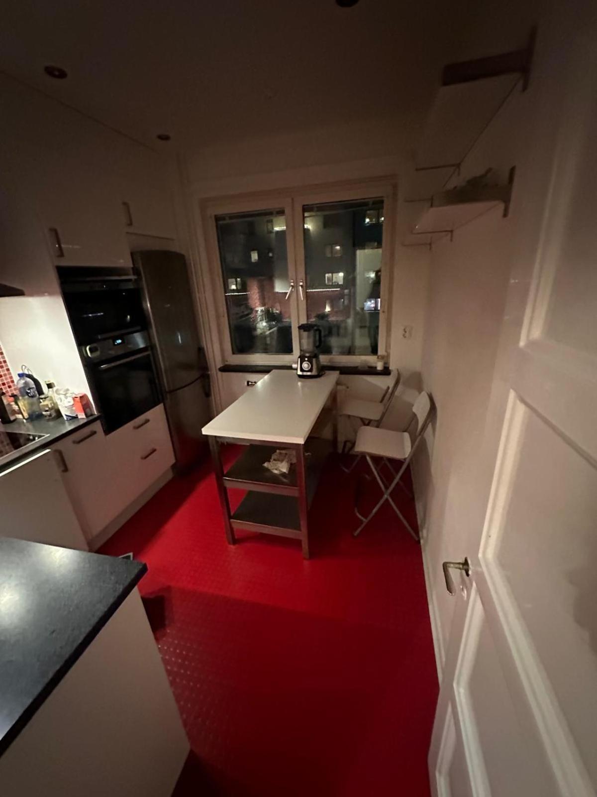 Modern Central Gothenburg Apartment With Balconies And Full Kitchen For Up To 5 Guests 외부 사진